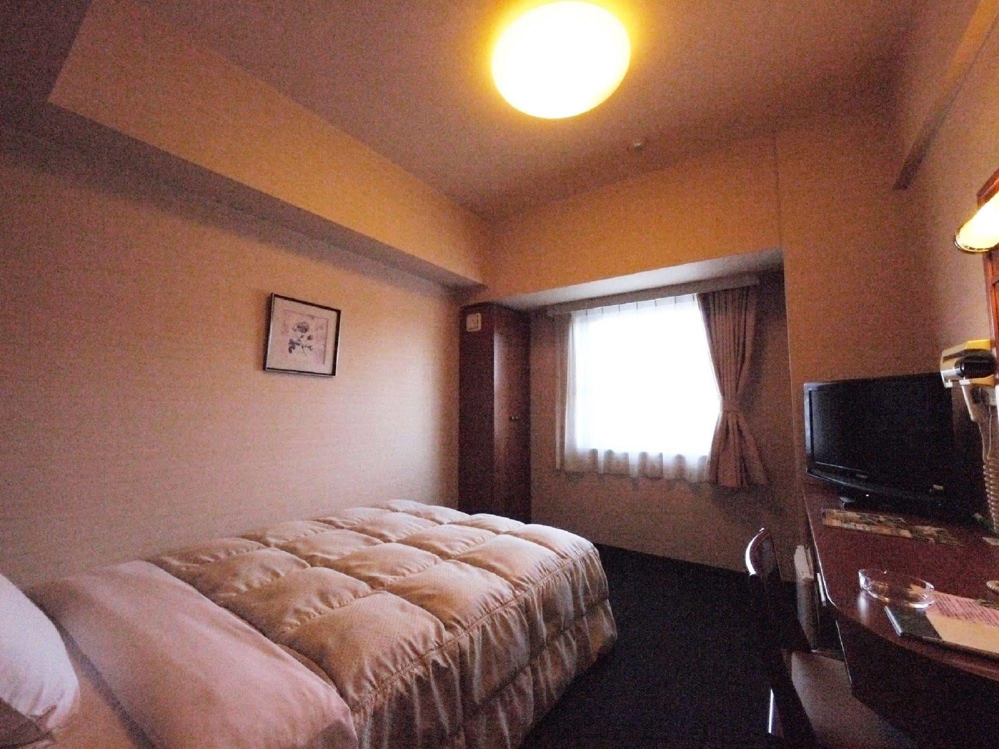 Hotel Route-Inn Suzuka Extérieur photo